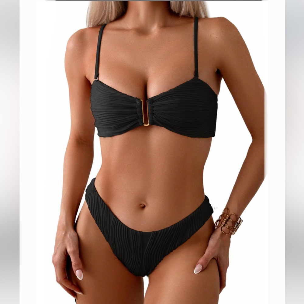 Fanuerg Black Ribbed Bikini Set - Picture 2 of 9
